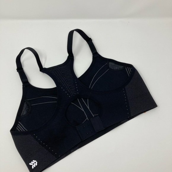 All in Motion Bonded Sports Bra | Medium NWOT - Picture 9 of 14